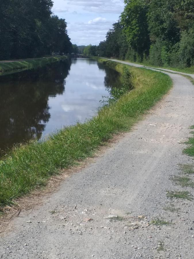 La Maison Du Canal Vaux  Exteriör bild